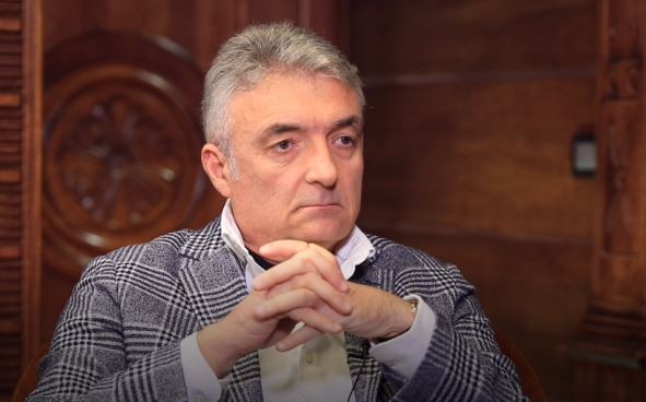 MIODRAG Vlahović: CRNOGORCI odjednom postoje, a predsjednik dobija savjete da prihvati tri osnovna stava opozicije - IBALKAN